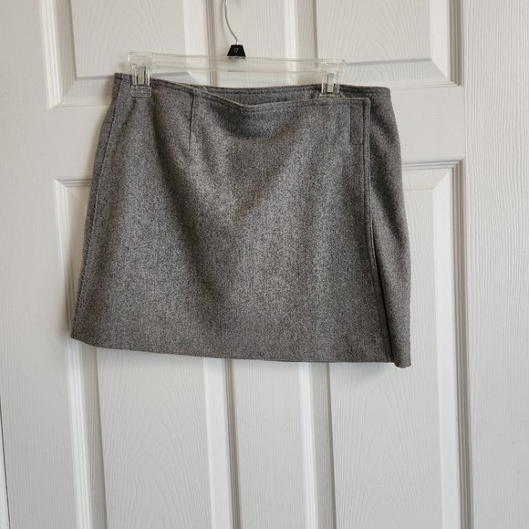 Mini skirt - Picture 2 of 2